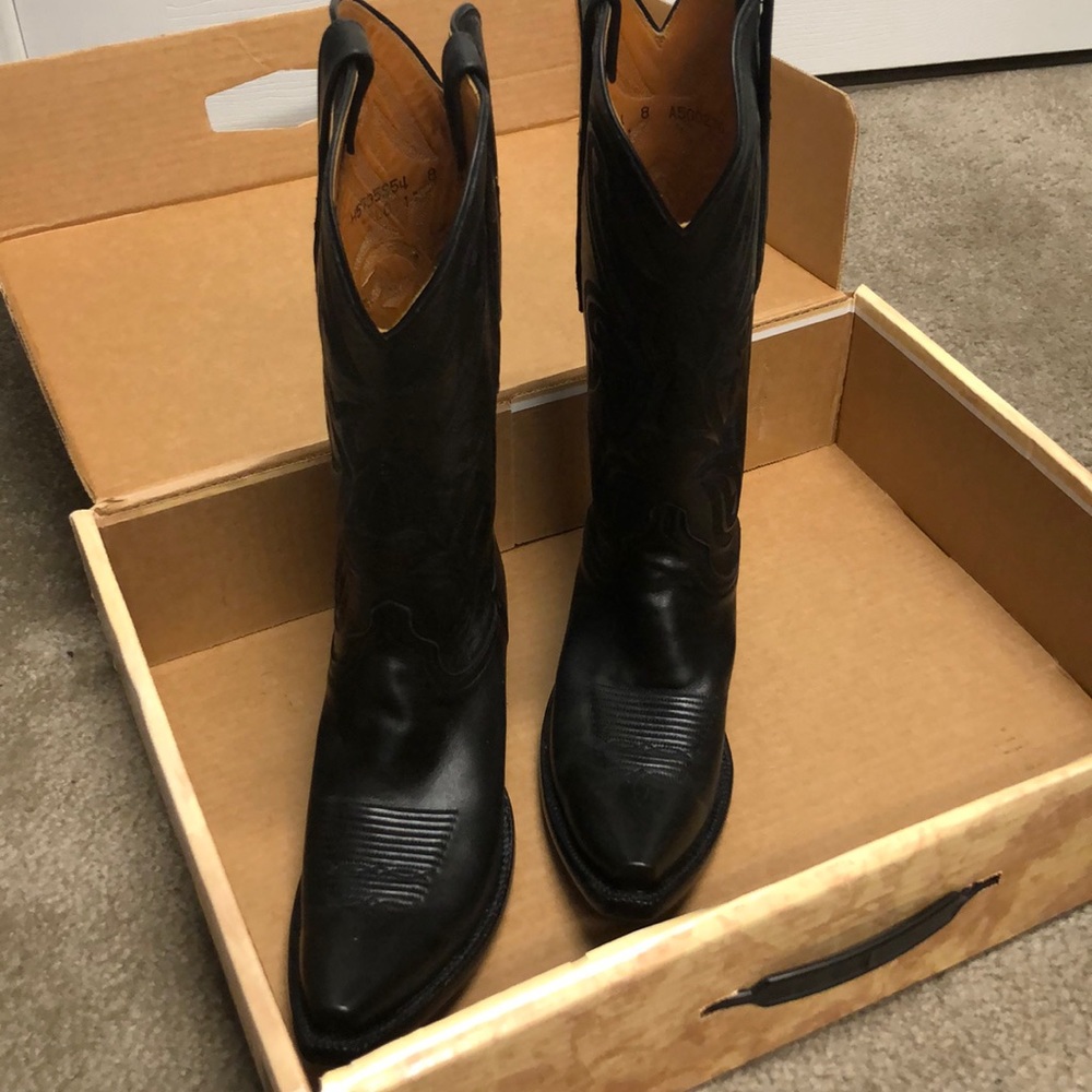 Lucchese Classic Cowboy Boots - barely worn!